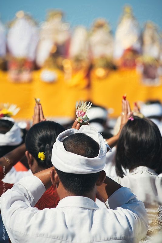 Vasaka Bali Gelar Karya Ngenteg Linggih di Pura Kawasan sebagai Wujud Pelestarian Tradisi Bali